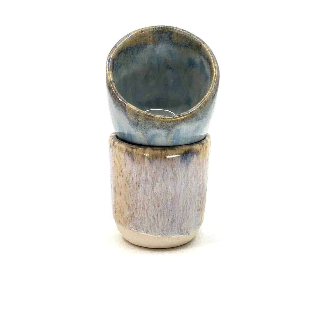 Vasos en gres con esmalte lava. - Hilario Studio Pottery