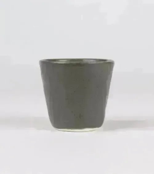 Esmalte verde con efecto oscuro para baja temperatura. - Hilario Studio Pottery