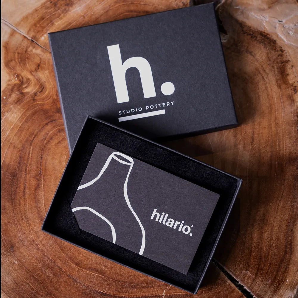Caja y tarjeta de regalo Hilario