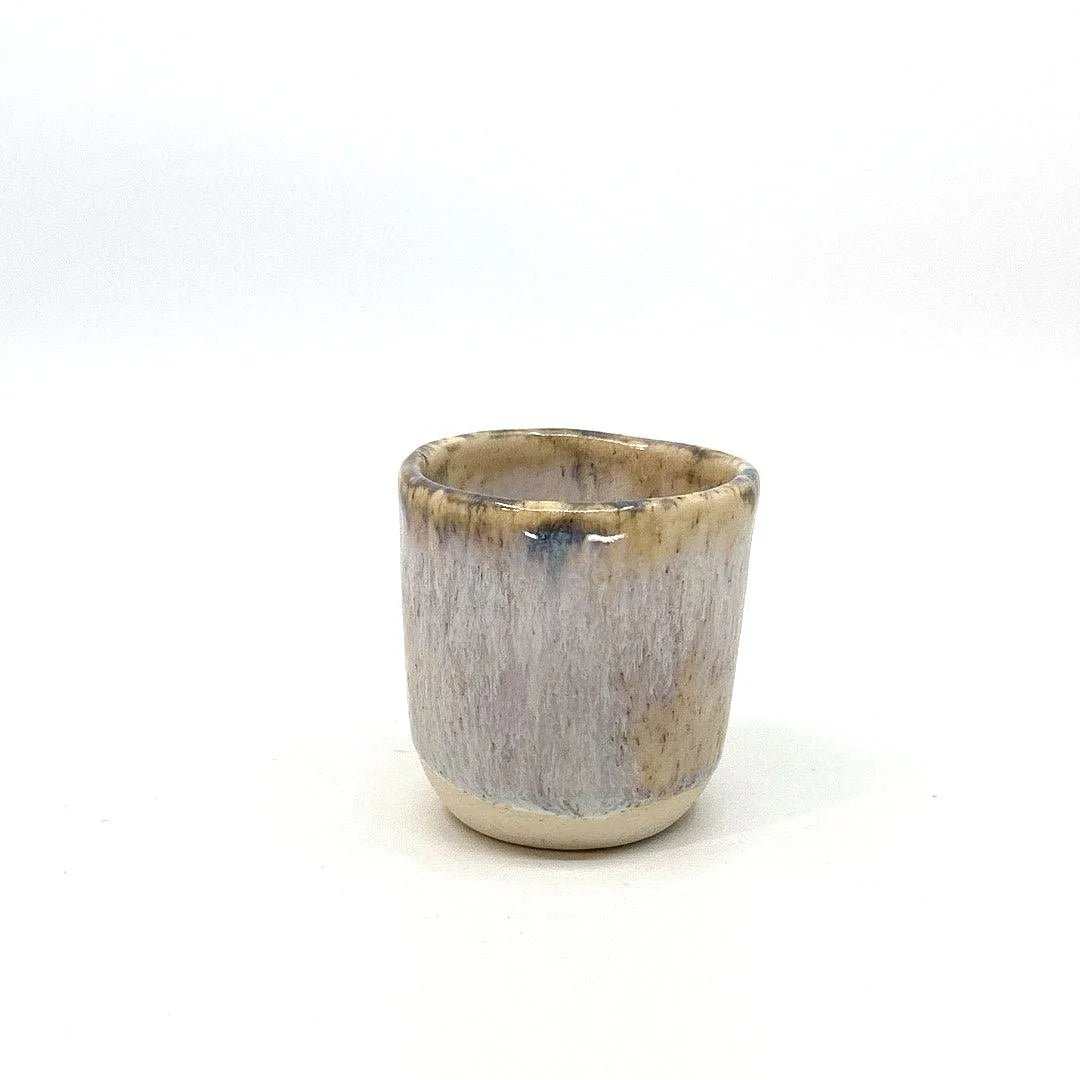 Vasos en gres con esmalte lava. - Hilario Studio Pottery